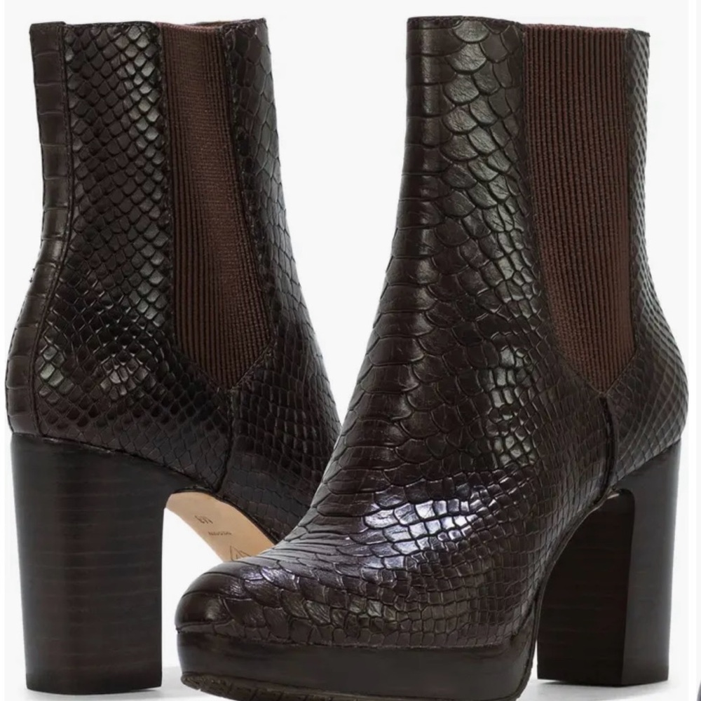 DONALD PLINER Zelda Snake Embossed Platform Chelsea Boot
